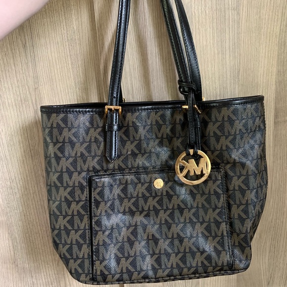 Michael Kors Handbags - Michael Kors Purse